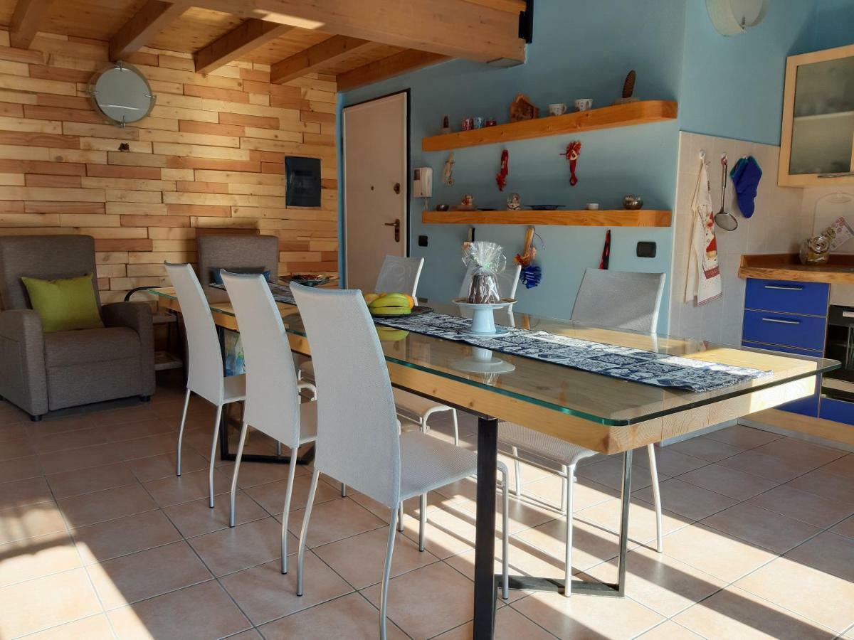 Appartement Ca' De' Mumi à Luino Extérieur photo