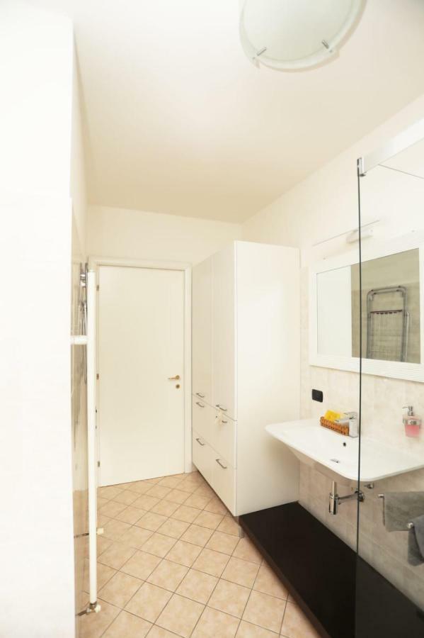 Appartement Ca' De' Mumi à Luino Extérieur photo